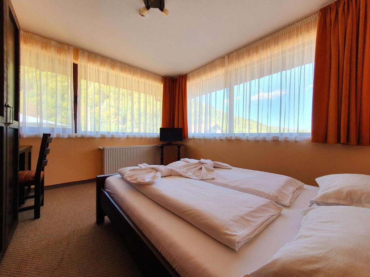 Family Hotel Chiflik Hills Dış mekan fotoğraf