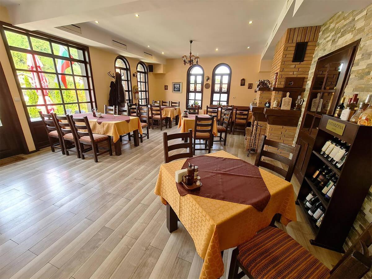 Family Hotel Chiflik Hills Dış mekan fotoğraf