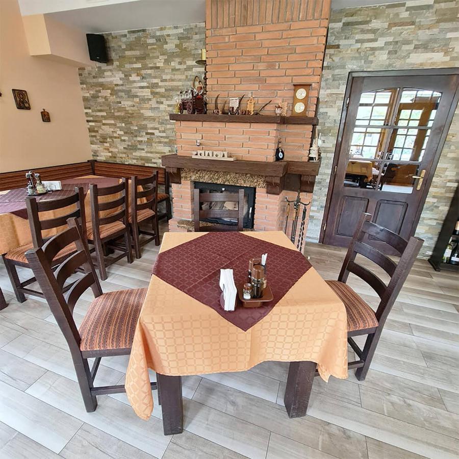 Family Hotel Chiflik Hills Dış mekan fotoğraf