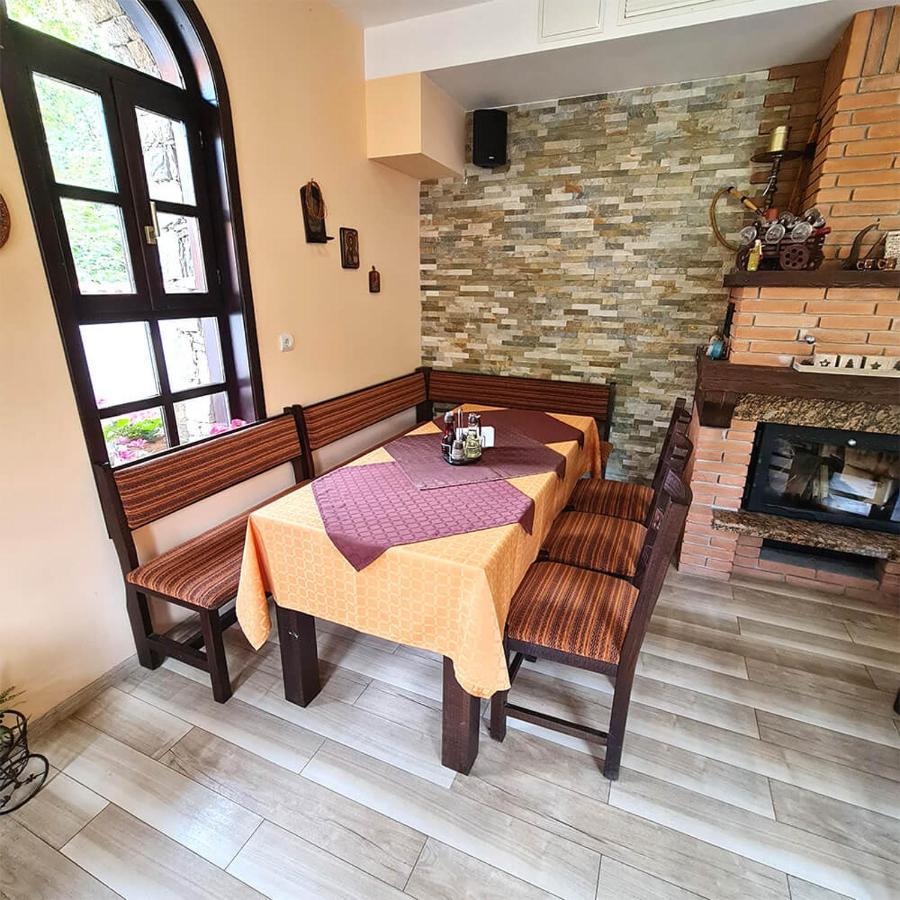 Family Hotel Chiflik Hills Dış mekan fotoğraf