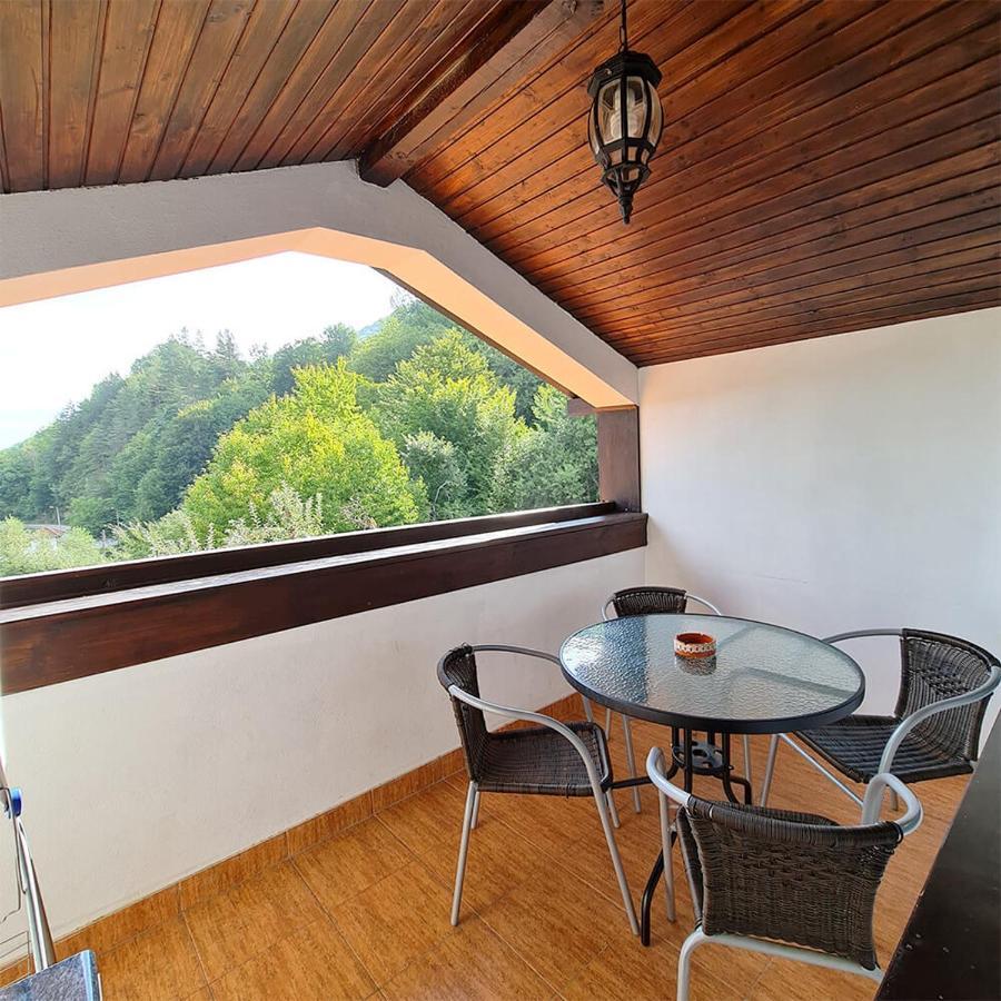 Family Hotel Chiflik Hills Dış mekan fotoğraf