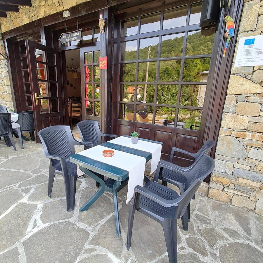 Family Hotel Chiflik Hills Dış mekan fotoğraf