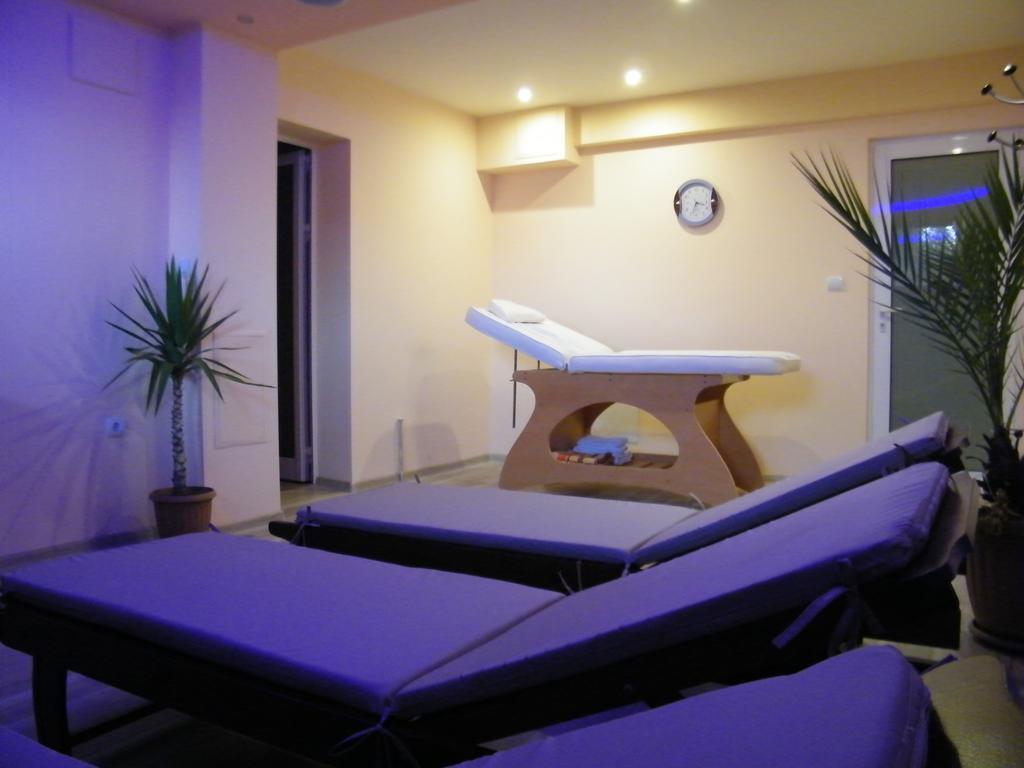 Family Hotel Chiflik Hills Dış mekan fotoğraf