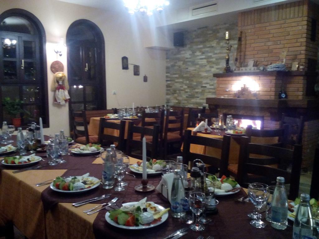 Family Hotel Chiflik Hills Dış mekan fotoğraf