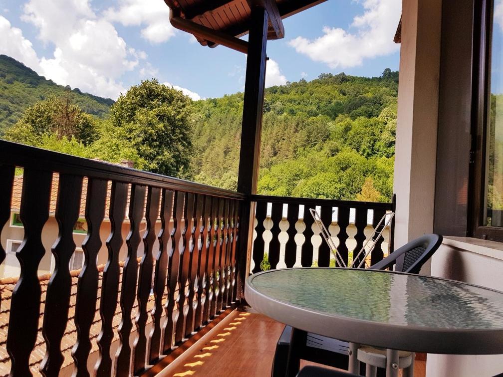 Family Hotel Chiflik Hills Oda fotoğraf